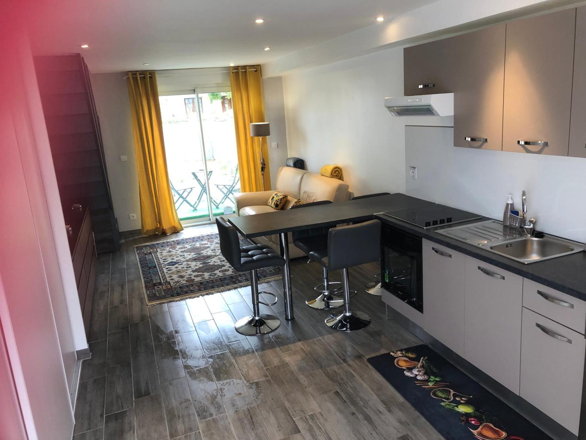 Le Defi Apartment *